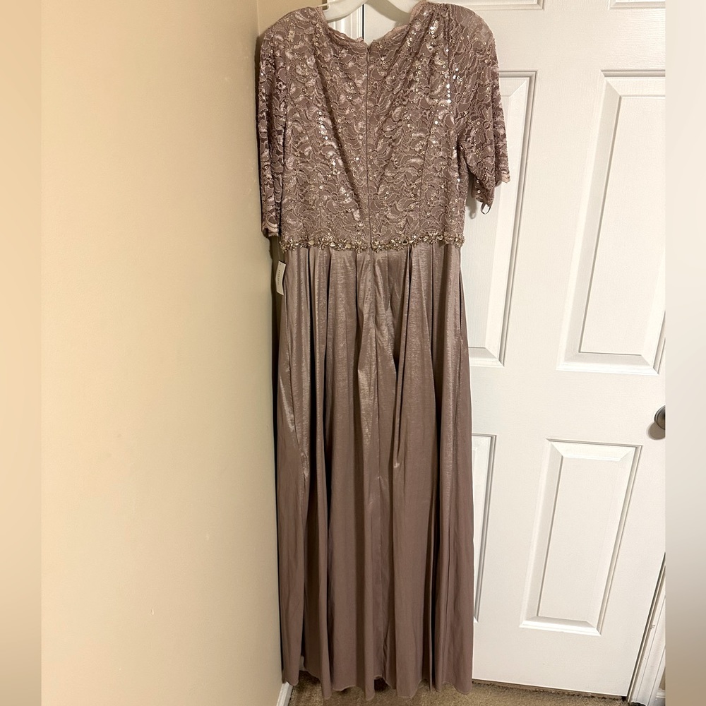 NWT Champagne Wedding Mother-of-the-Bride-Groom Bridesmaid Dress - Size 16